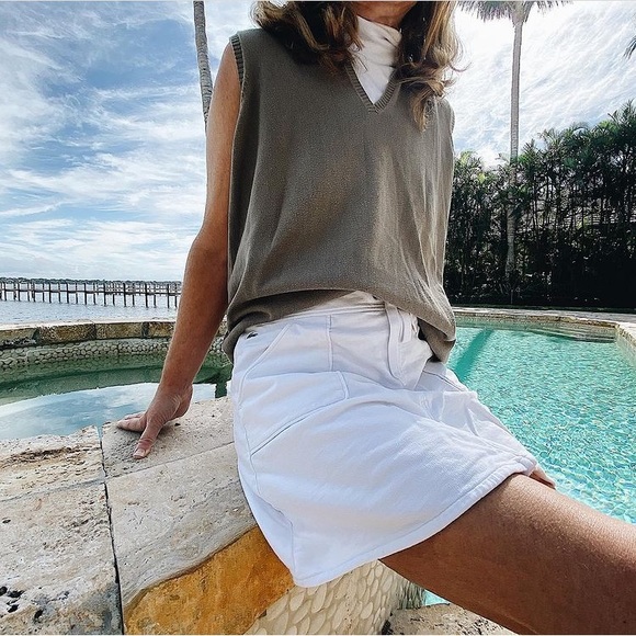 Dresses & Skirts - VINTAGE LACOSTE WHITE MINI SKIRT